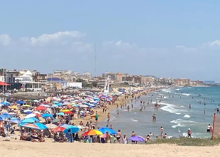 Apartment-house La Mata بيت للعطل