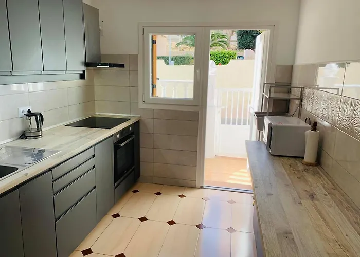 Apartment-house La Mata بيت للعطل