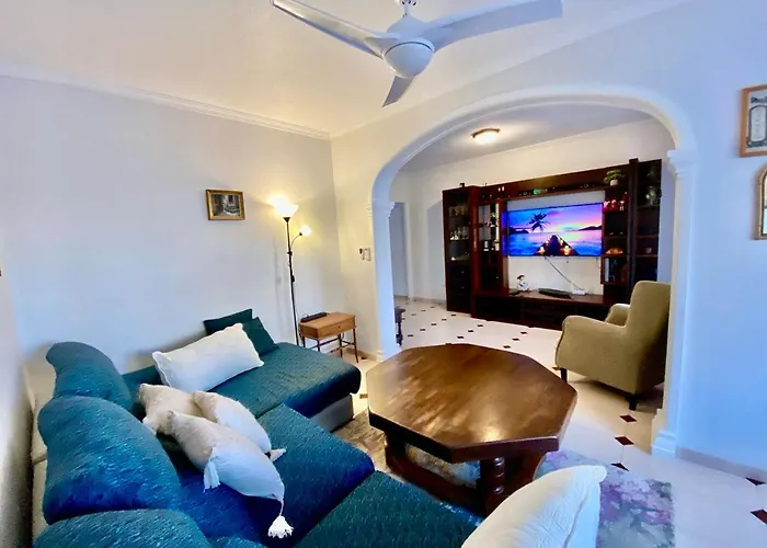 Apartment-house La Mata بيت للعطل